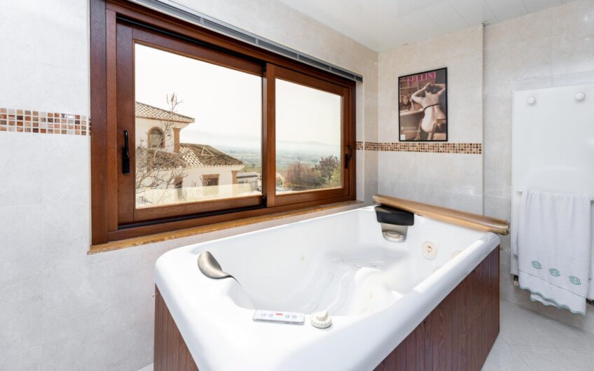 Exclusive Villa in Albolote, Granada with Views of Sierra Nevada